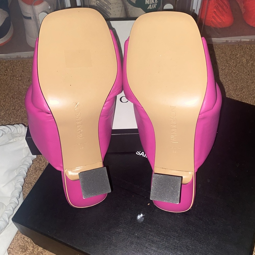 Sandals - Picture 2 of 4
